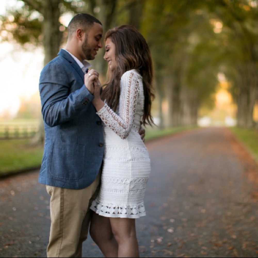 White Born to be Chic crochet lace dress - Picture 4 of 7